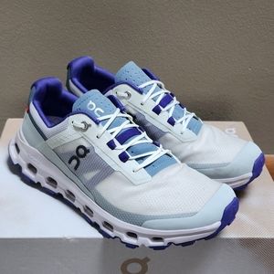 On Cloudvista, women's 8